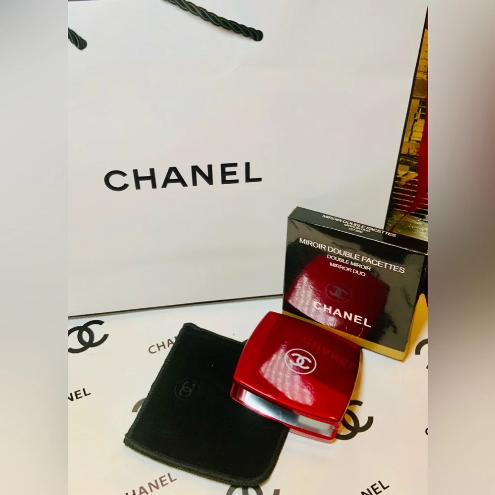 “HOST PICK” Chanel Miroir Double Facettes compact NWOT - Picture 2 of 4